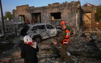 Tổng thống Trump cảnh báo đáp trả sau làn sóng tấn công mới của Iran vào Vùng Vịnh