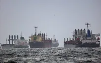 Mỹ tạm thời cho phép mua dầu Nga trên biển
