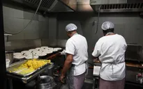 Nhà hàng, khách sạn Ấn Độ cảnh báo nguy cơ gián đoạn hoạt động do thiếu nhiên liệu