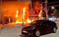 Cháy tiệm đồ uống ở Quảng Ninh, nhiều tài sản bị thiêu rụi