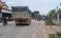 Thái Nguyên: Xe tải chở đất tông đuôi xe chở học sinh, nhiều em nhỏ nhập viện cấp cứu