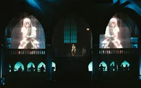 Live concert của Phùng Khánh Linh: Đi qua những hoài nghi để thăng hoa cùng âm nhạc