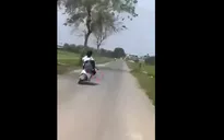 Hà Nội: Triệu tập 2 học sinh lạng lách, đánh võng gây tai nạn giao thông