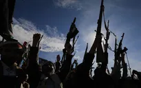 Houthi tuyên bố "sẵn sàng khai hỏa" khi cuộc chiến chống lại Iran leo thang 