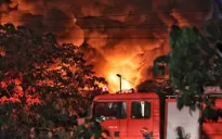 Cháy lớn xưởng gỗ trong đêm tại phường Thanh Liệt, Hà Nội