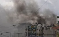 Israel lần đầu không kích địa điểm quân sự của Lebanon
