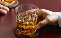 Cảnh báo biến chứng nguy hiểm do lạm dụng rượu, bia