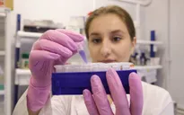 Nga tiết lộ khoảng thời gian cần thiết để sản xuất vaccine ung thư cá thể hóa