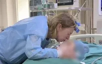 Ra đi ở tuổi 19, cô gái người Anh hiến tạng cứu 3 người Việt

