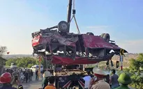 Vụ xe khách bị tai nạn khiến 15 người thương vong: Phương tiện đã qua 16 năm sử dụng