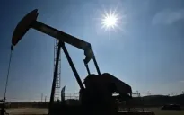 Goldman Sachs hạ dự báo giá dầu trong quý II