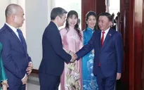 Thường trực Ban Bí thư gặp gỡ cán bộ Đại sứ quán và cộng đồng người Việt tại Lào