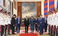 Lễ đón trọng thể Thường trực Ban Bí thư Trần Cẩm Tú thăm chính thức Vương quốc Campuchia