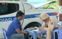 Phạt hàng loạt tài xế và hành khách không thắt dây an toàn trên cao tốc