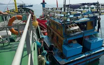 Đà Nẵng: Hải đội Dân quân cứu hộ tàu cá cùng 12 ngư dân gặp nạn trên biển