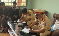Tịch thu xe, xử phạt cả người giao xe cho nam sinh lạng lách, đánh võng