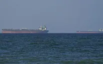 Iran đe dọa tấn công các tàu tiếp cận eo biển Hormuz 