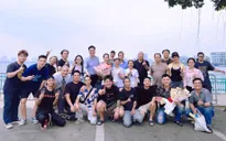 Bước chân vào đời đóng máy, dàn diễn viên chia tay quyến luyến