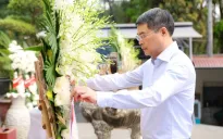Thủ tướng Lê Minh Hưng dâng hương tại Ngã ba Đồng Lộc