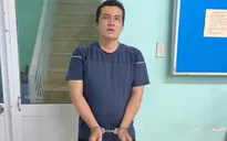 Mâu thuẫn sau va chạm, tài xế xe ôm rút gậy 3 khúc đánh tới tấp nam thanh niên