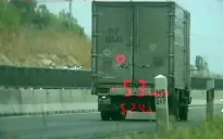 Chạy dưới tốc độ tối thiểu, không bằng lái, tài xế và chủ xe bị phạt gần 50 triệu đồng