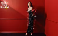 Anne Hathaway là gương mặt trang bìa ấn phẩm về những phụ nữ đẹp nhất thế giới