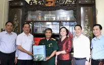 Phó Thủ tướng Phạm Thị Thanh Trà thăm, tặng quà tại tỉnh Lào Cai