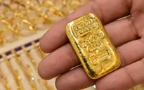 Giá vàng giảm 1,8 triệu đồng/lượng
