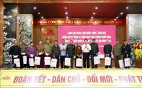 Chủ nhiệm Ủy ban Kiểm tra Trung ương Trần Sỹ Thanh thăm, tặng quà tại Sơn La