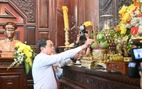 Chủ tịch Quốc hội Trần Thanh Mẫn dâng hương tưởng niệm các Anh hùng liệt sĩ, tri ân người có công tại An Giang