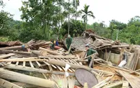 Mưa lớn kèm dông lốc ở Thanh Hóa làm sập nhà dân, bé trai 13 tuổi tử vong