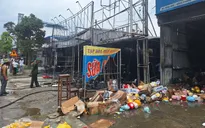 Cháy lớn nhiều cửa hàng tại Hải Phòng