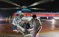 Trực thăng quân đội bay xuyên đêm đưa 2 bệnh nhân nặng từ Trường Sa vào đất liền
