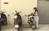 Lưu ý khi sạc pin xe máy điện để đảm bảo an toàn