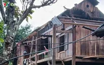 Mưa đá, dông lốc làm 12 người bị thương, gần 2.900 nhà hư hỏng