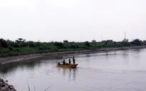 Ngã sà lan, một người bị nước sông Trà Lý cuốn trôi mất tích