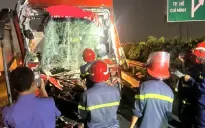 Xe khách tông đuôi xe đầu kéo trên cao tốc TP Hồ Chí Minh - Long Thành - Dầu Giây, tài xế tử vong