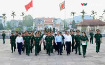 Đại tướng Nguyễn Trọng Nghĩa dâng hương tưởng niệm các liệt sĩ Đại đội 915