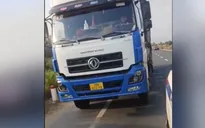 Né kiểm tra, tài xế xe tải lạng lách trên quốc lộ 1A