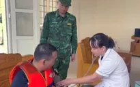 Kịp thời cứu 4 ngư dân gặp nạn trên vùng biển Cô Tô