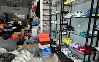 Phát hiện hơn 7.600 đôi giày, dép giả nhãn hiệu tại Ninh Bình