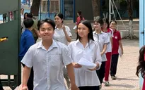 Sĩ tử lớp 10 Hà Nội người cười rạng rỡ, người tiếc nuối sau môn Ngữ văn