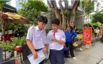 Kỳ thi vào lớp 10 tại TP Hồ Chí Minh: Thí sinh tự tin, phụ huynh nhẹ áp lực sau ngày thi đầu tiên