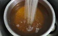Nước sinh hoạt chuyển màu nâu đen, đơn vị cấp nước khẩn trương khắc phục