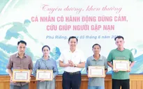 Tuyên dương 5 công dân cứu người giữa dòng nước xiết trong đêm mưa lớn