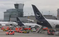 Máy bay Boeing 787 bị sập càng mũi tại sân bay Frankfurt