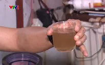 Hàng vạn người dân xã Tây Phương (Hà Nội) dùng “nước sạch” có màu vàng đục, nhiều cặn bẩn