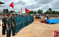 Bộ đội góp sức xây dựng trường nội trú liên cấp vùng biên giới Quảng Trị