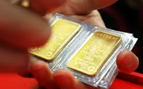 Vàng biến động mạnh: Cơ hội đầu tư hay bắt "dao rơi"?
