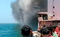 Tàu chở dầu bị trúng đạn và chìm ngoài khơi Oman 